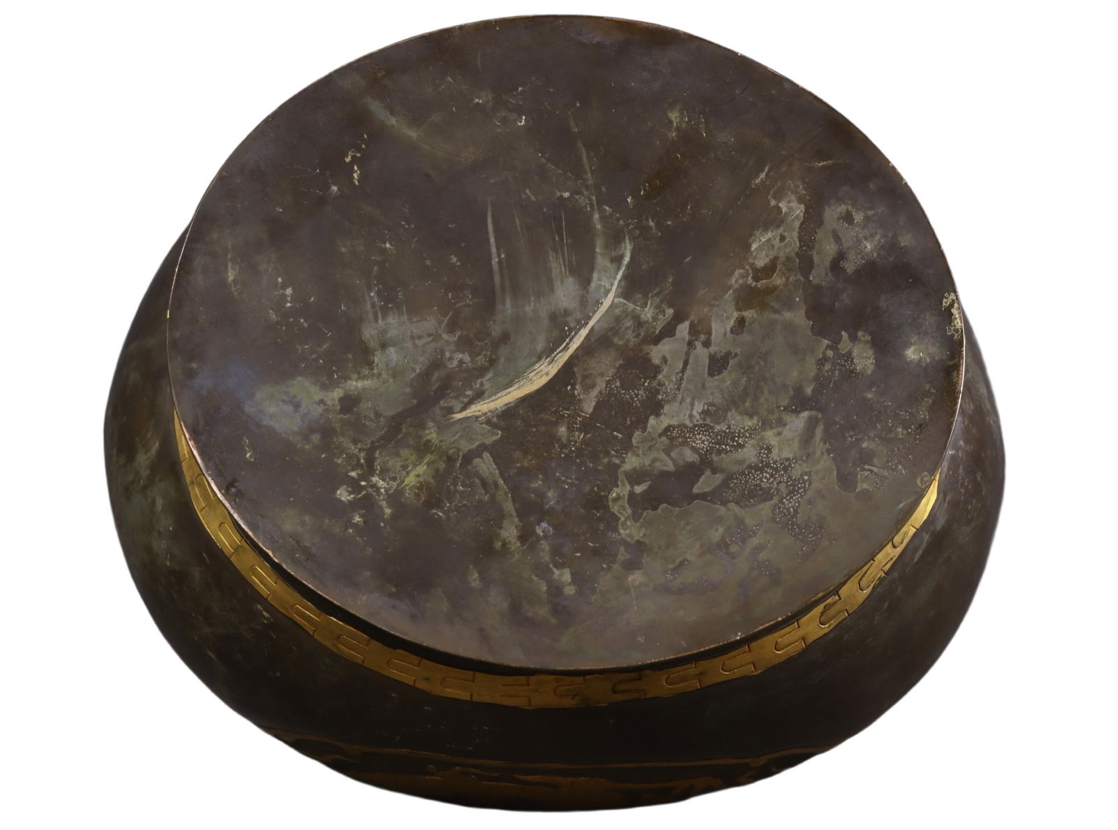 A Rare Gilt Bronze Dragon Pattern Pot - 9