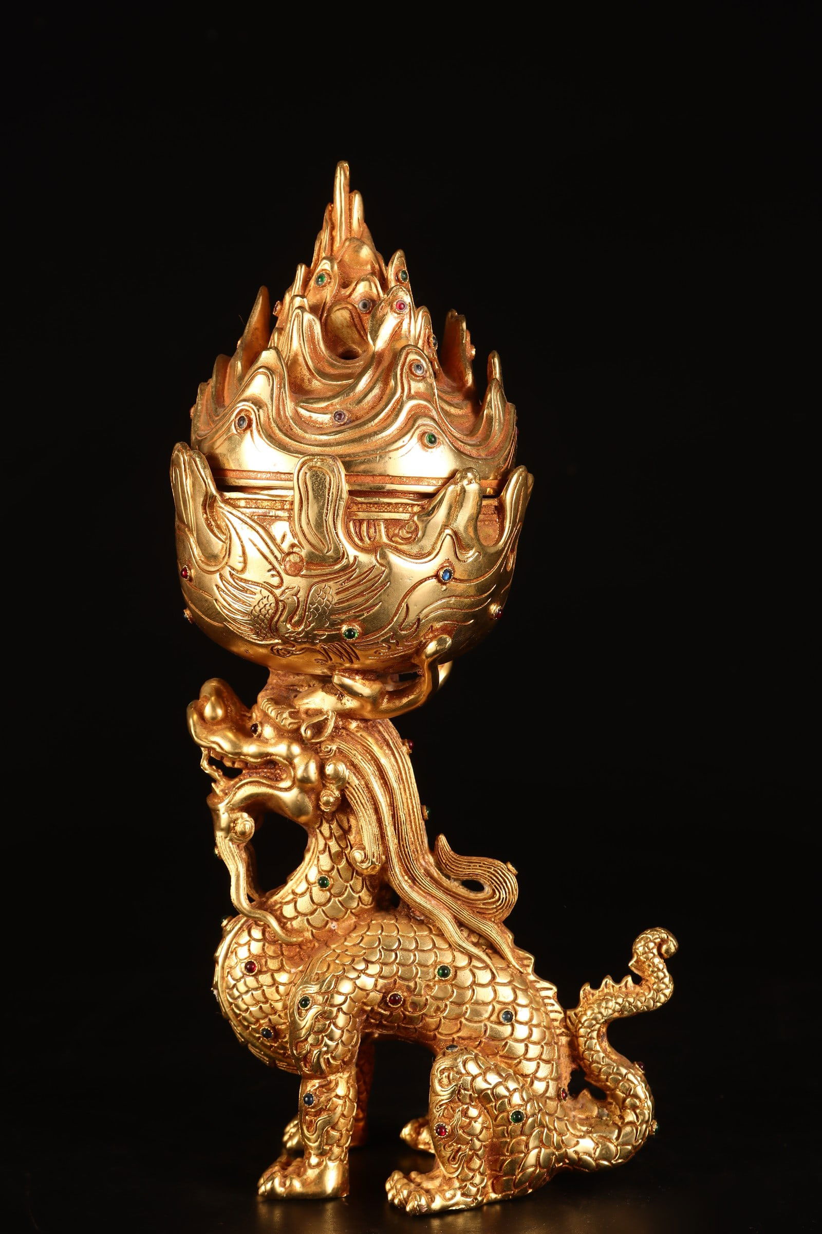 A Rare Gilt Bronze Dragon-Shaped Censer,Inlaid Gems: A Rare Gilt Bronze Dragon-Shaped Censer,Inlaid Gems,Qing Dynasty,China,Qianlong Four-character Mark,Size:5.9inx3.9inx11.8in,Weight:1715g 铜鎏金龙形香炉,॔