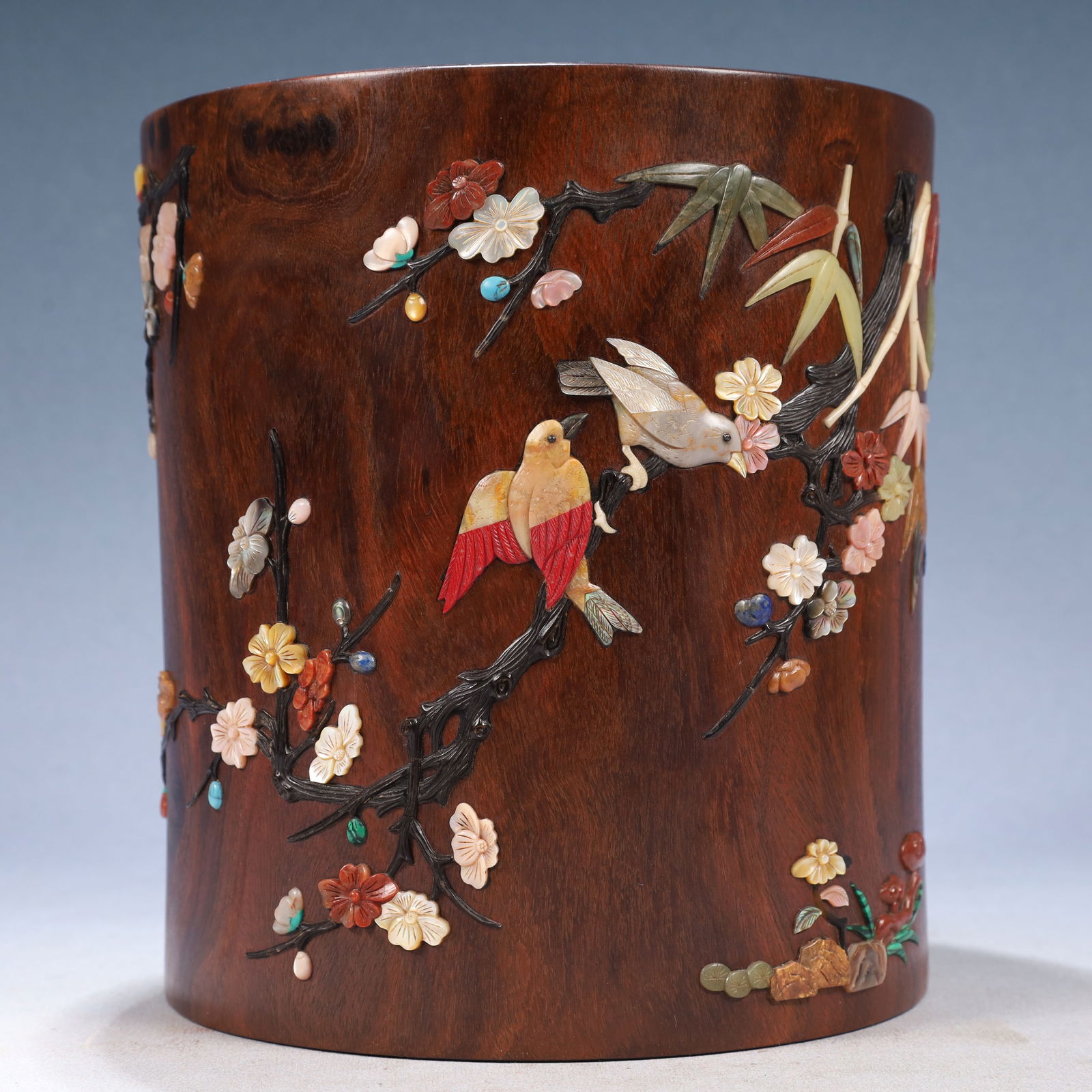 An Exquisite Huanghuali wood Flower and Bird Pattern Brush Pot,Inlaid Gems,With Poem: An Exquisite Huanghuali wood Flower and Bird Pattern Brush Pot,Inlaid Gems,With Poem,Qing Dynasty, China,Size:7.9inx8.5in,Weight:3250g 黄花梨木花鸟纹笔&