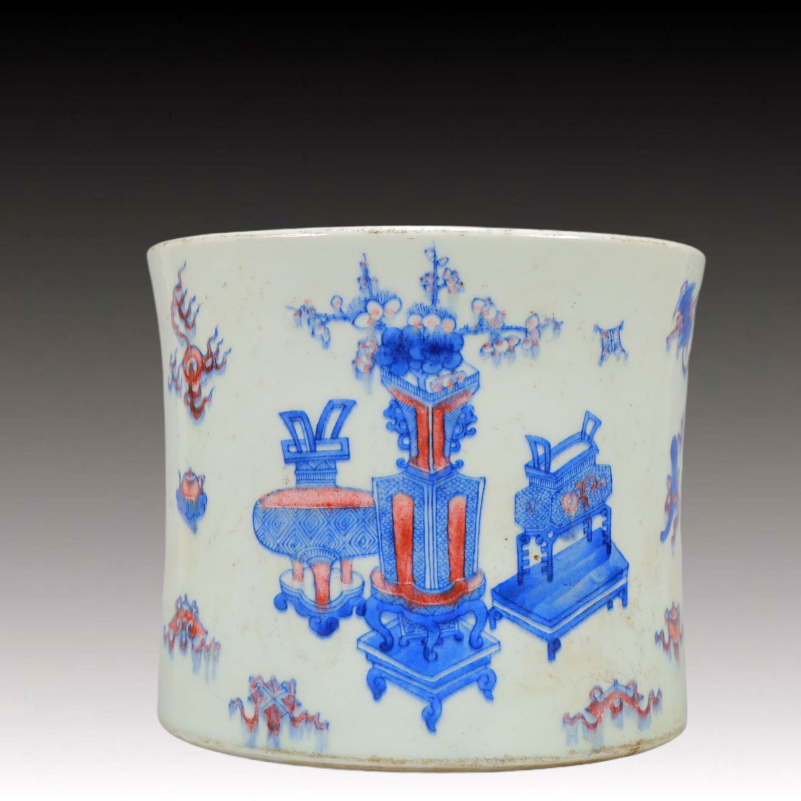 An Exquisite Blue and White Eight Treasures Pattern Brush Pot: An Exquisite Blue and White Eight Treasures Pattern Brush Pot,Qing Dynasty,China,Kangxi Six-character Mark,Size:6.6inx7.8in,Weight:2600g 青花八宝纹笔筒,ߑ