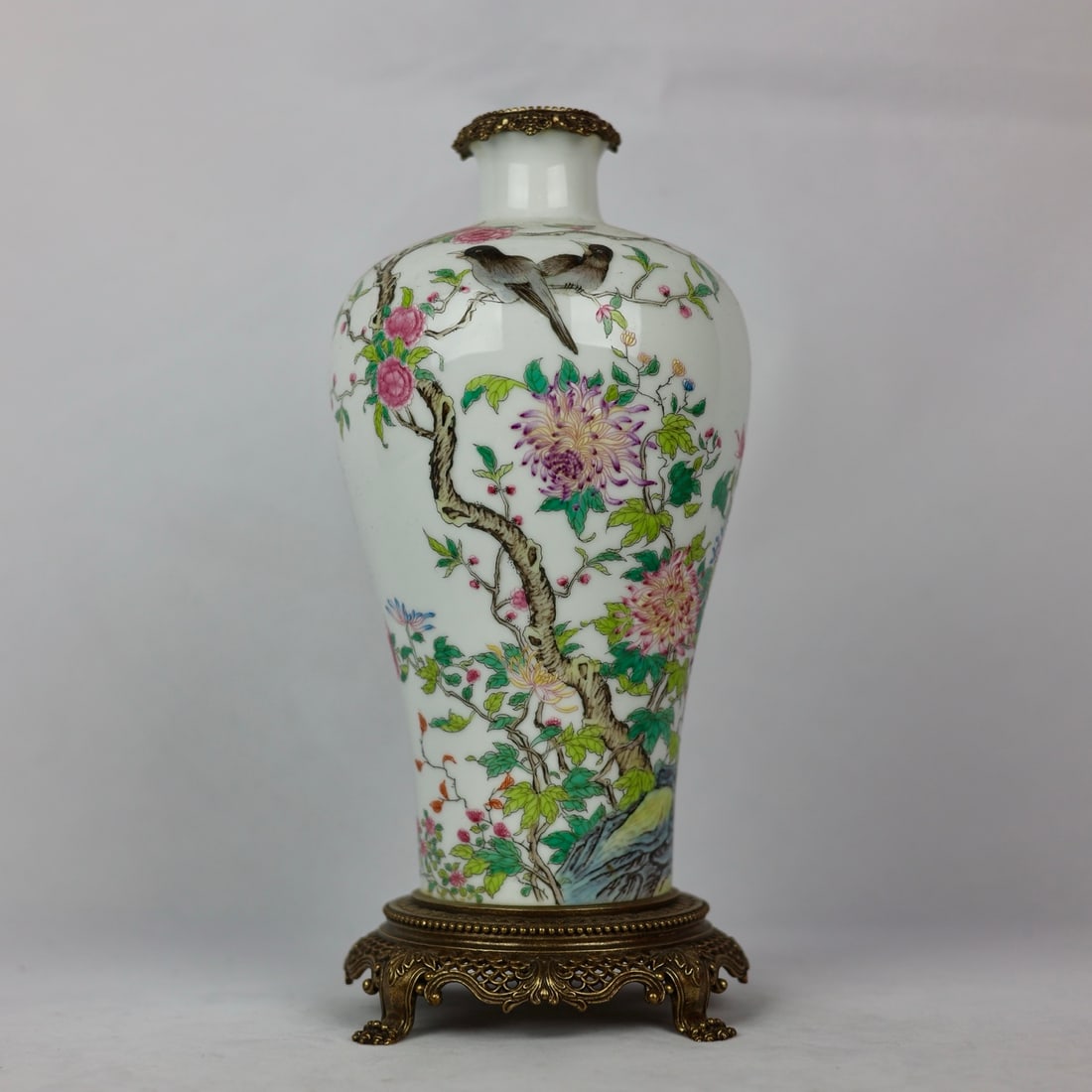 An Exquisite Enamel Flower and Bird Pattern Vase,With poem: An Exquisite Enamel Flower and Bird Pattern Vase,With poem,Qing Dynasty, China,Yongzheng Four-character Mark,Size:11.2inx5.1in 珐琅彩花鸟纹瓶,带诗