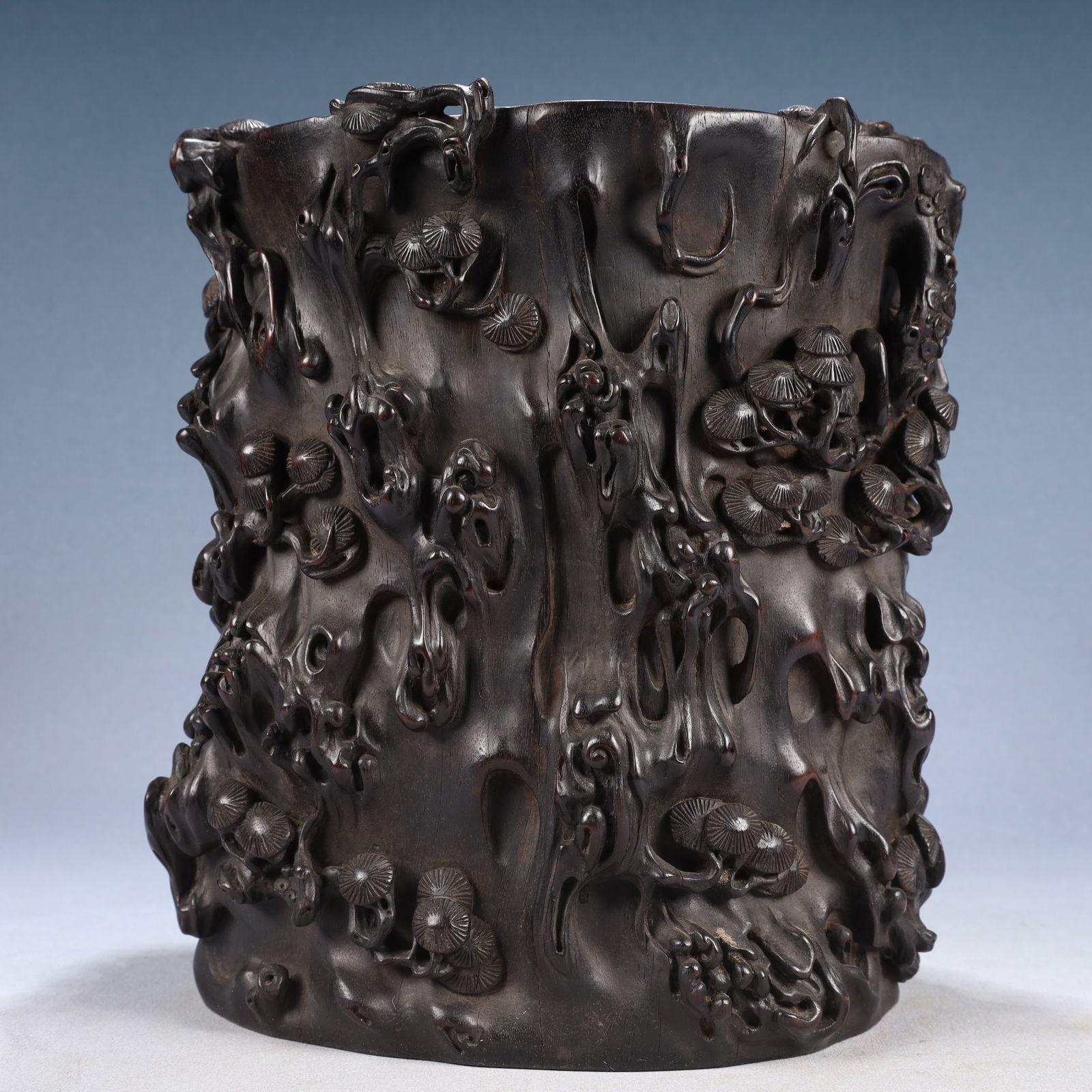 An Exquisite Zitanwood Pine Pattern Brush Pot: An Exquisite Zitanwood Pine Pattern Brush Pot,Qing Dynasty, China,Size:9.8inx8.7inx10.6in,Weight:6050g 紫檀木松树纹笔筒,中国清代