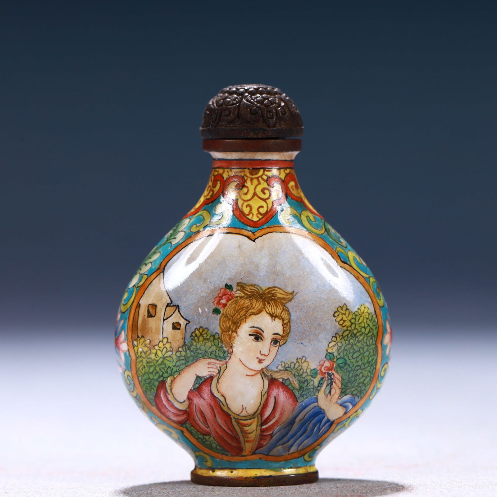 An Exquisite Painted Enamel Figure Pattern Snuff Bottle - 5