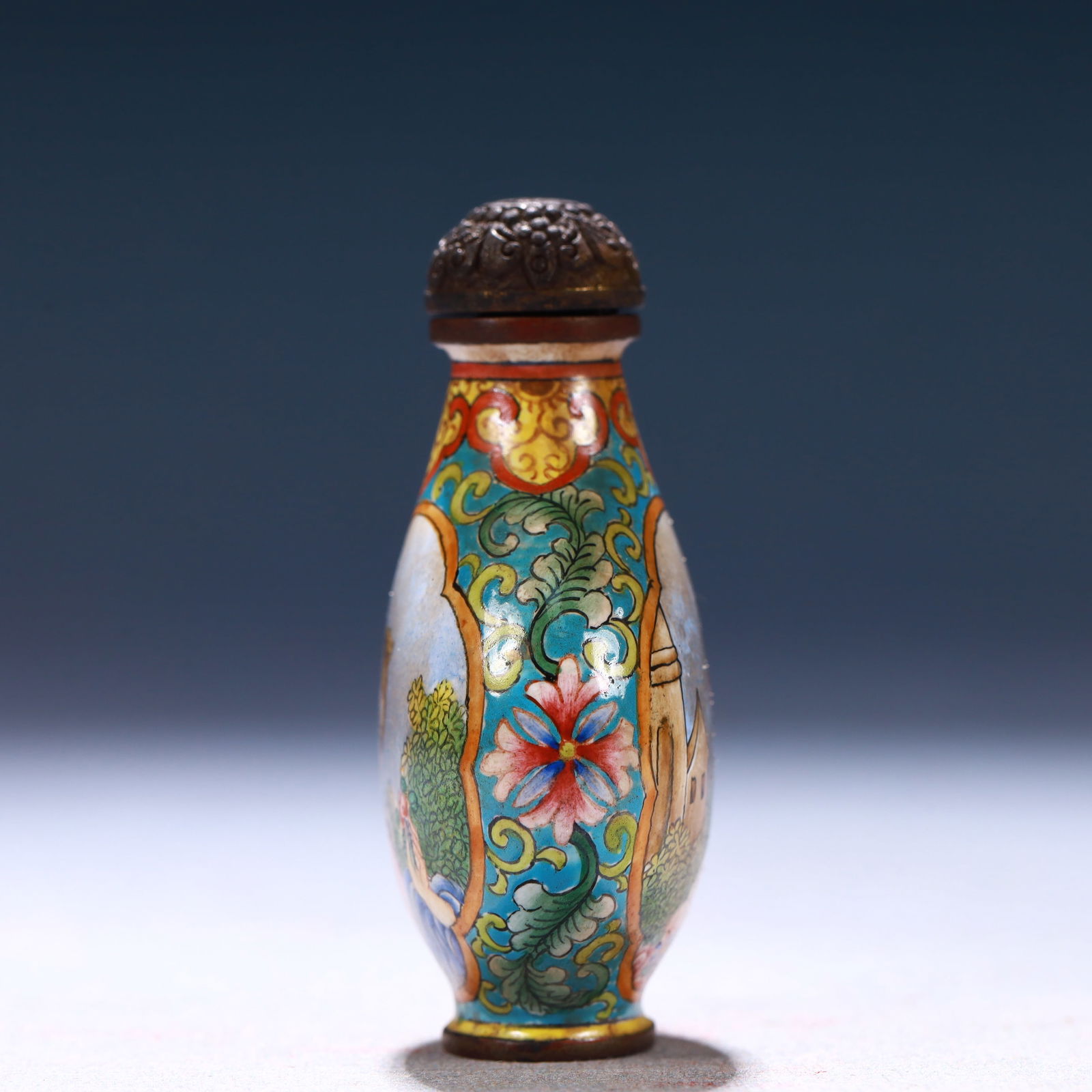 An Exquisite Painted Enamel Figure Pattern Snuff Bottle - 6