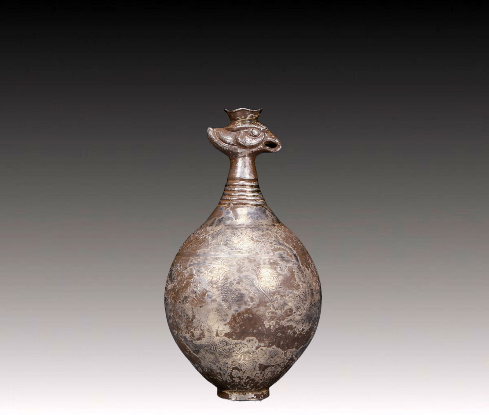 An Exquisite Silver Flower Pattern Vase - 3