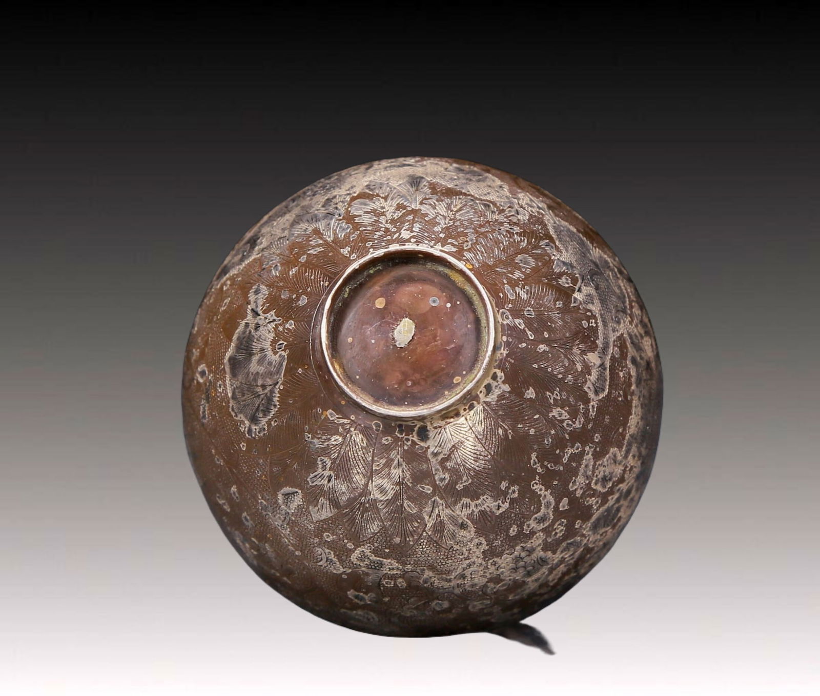 An Exquisite Silver Flower Pattern Vase - 6