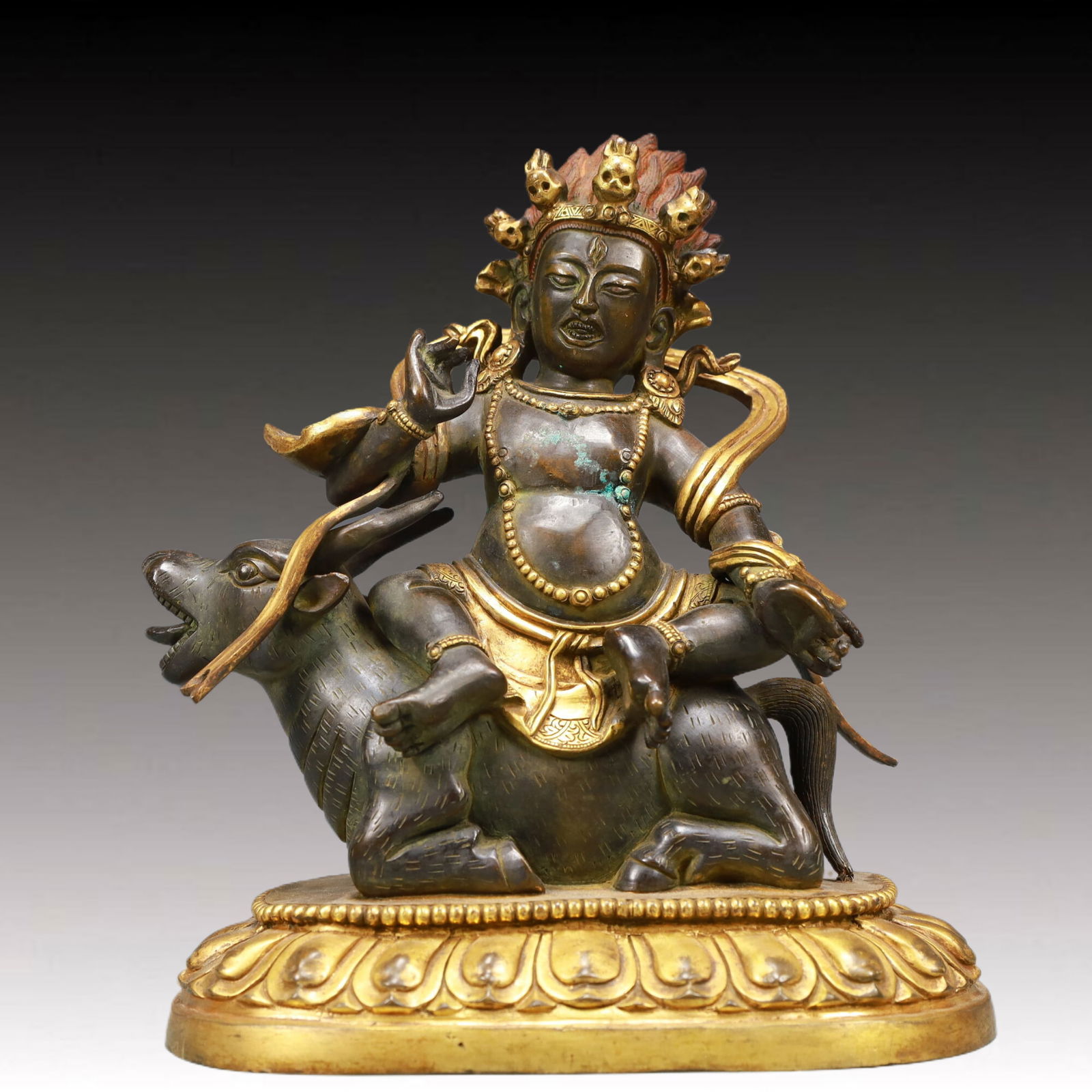 A Solemn Bronze Statue of Vajra: A Solemn Bronze Statue of Vajra,Qing Dynasty, China,Size:7.1inx4.3inx8.7in Weight:3750g 铜金刚像,中国清代