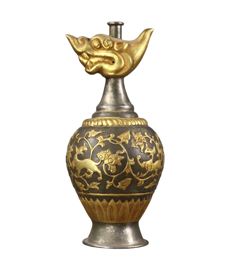 An Exquisite Gilt Bronze Auspicious Beast Pattern Dragon-head Vase (1 of 9)