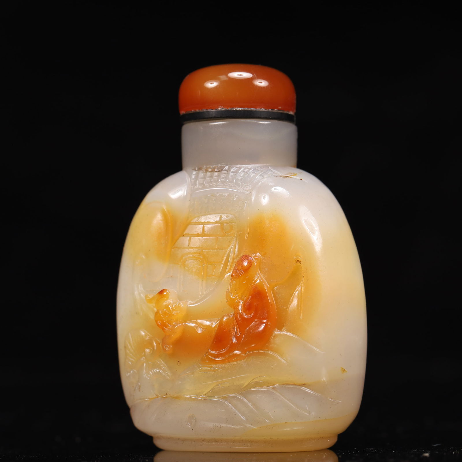 An Exquisite Agate Figure and Bats Pattern Snuff Bottle - 2