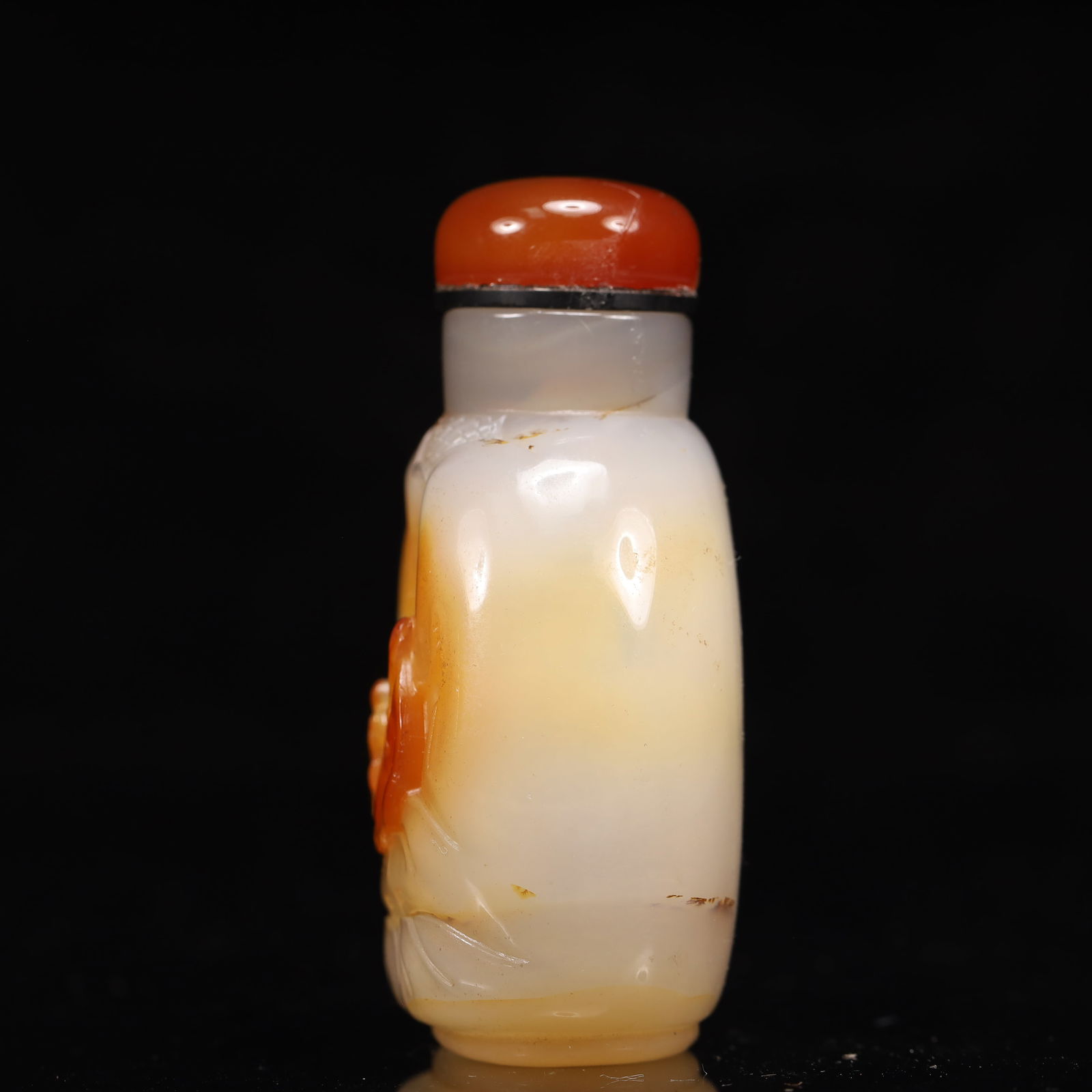 An Exquisite Agate Figure and Bats Pattern Snuff Bottle - 6
