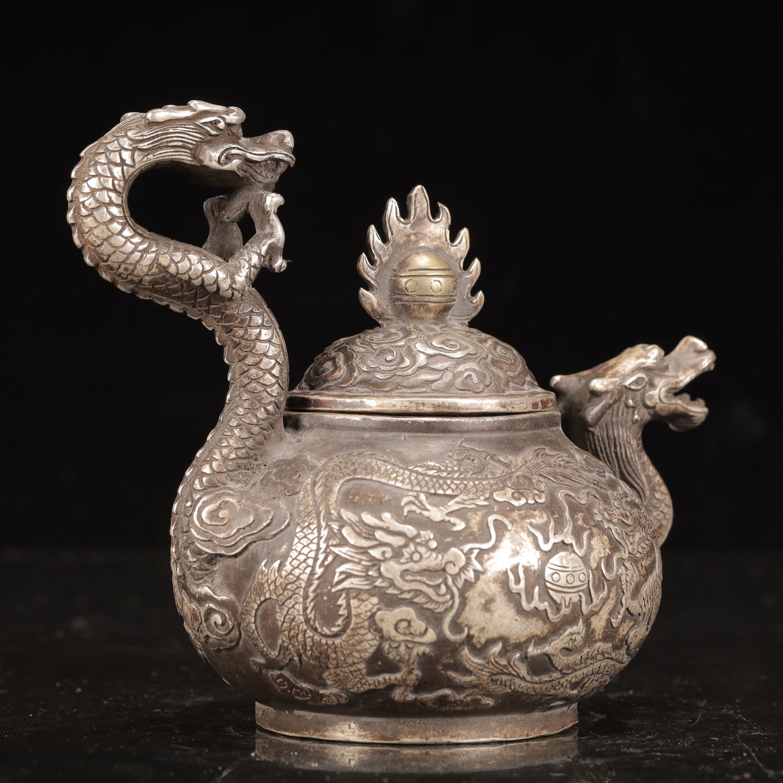 An Exquisite Silver Dragon Pattern Ewer - 8