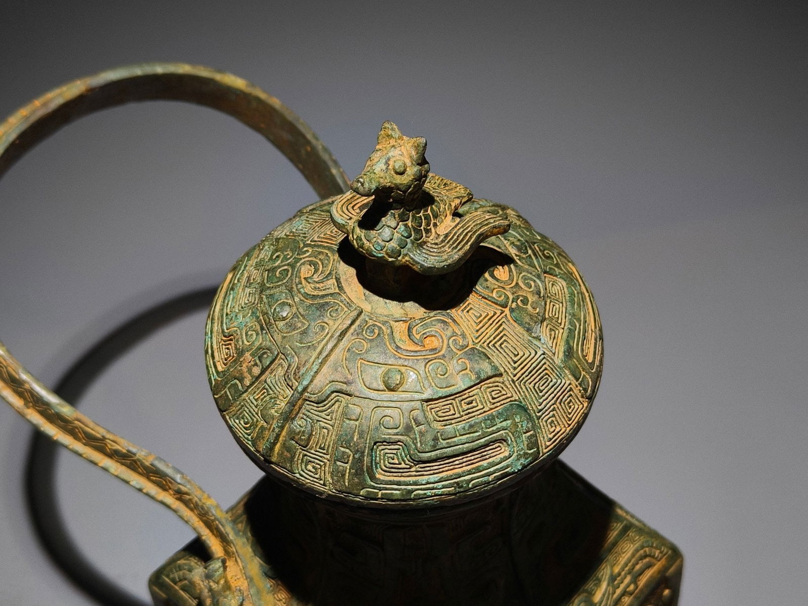 An Archaic Bronze Beast-Face Pattern Ewer - 6