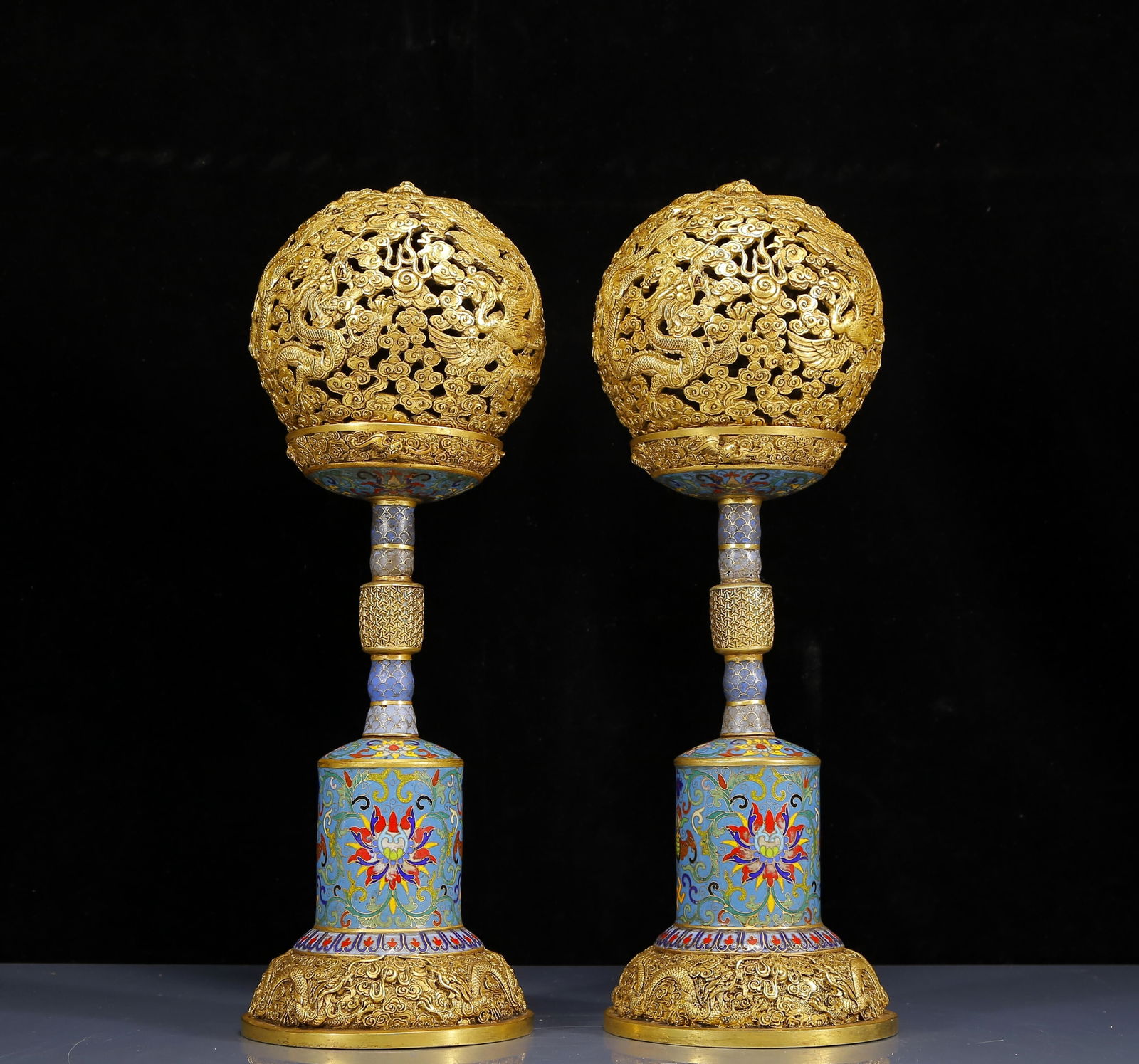 A Pair of Rare Cloisonne Dragon and Phoenix Pattern Censers: A Pair of Rare Cloisonne Dragon and Phoenix Pattern Censers,Qing Dynasty, China,Qianlong Four-character Mark,Size:5.1inx15.4in,Total Weight:6140g 一对景泰蓝龙࠰