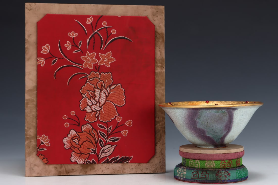 An Exquisite Jun yao Purple Glazed Gilding Bowl,Inlaid Gems: An Exquisite Jun yao Purple Glazed Gilding Bowl,Inlaid Gems,Song Dynasty, China,Size:3inx6.5in 钧窑紫釉鎏金碗,嵌宝石,中国宋