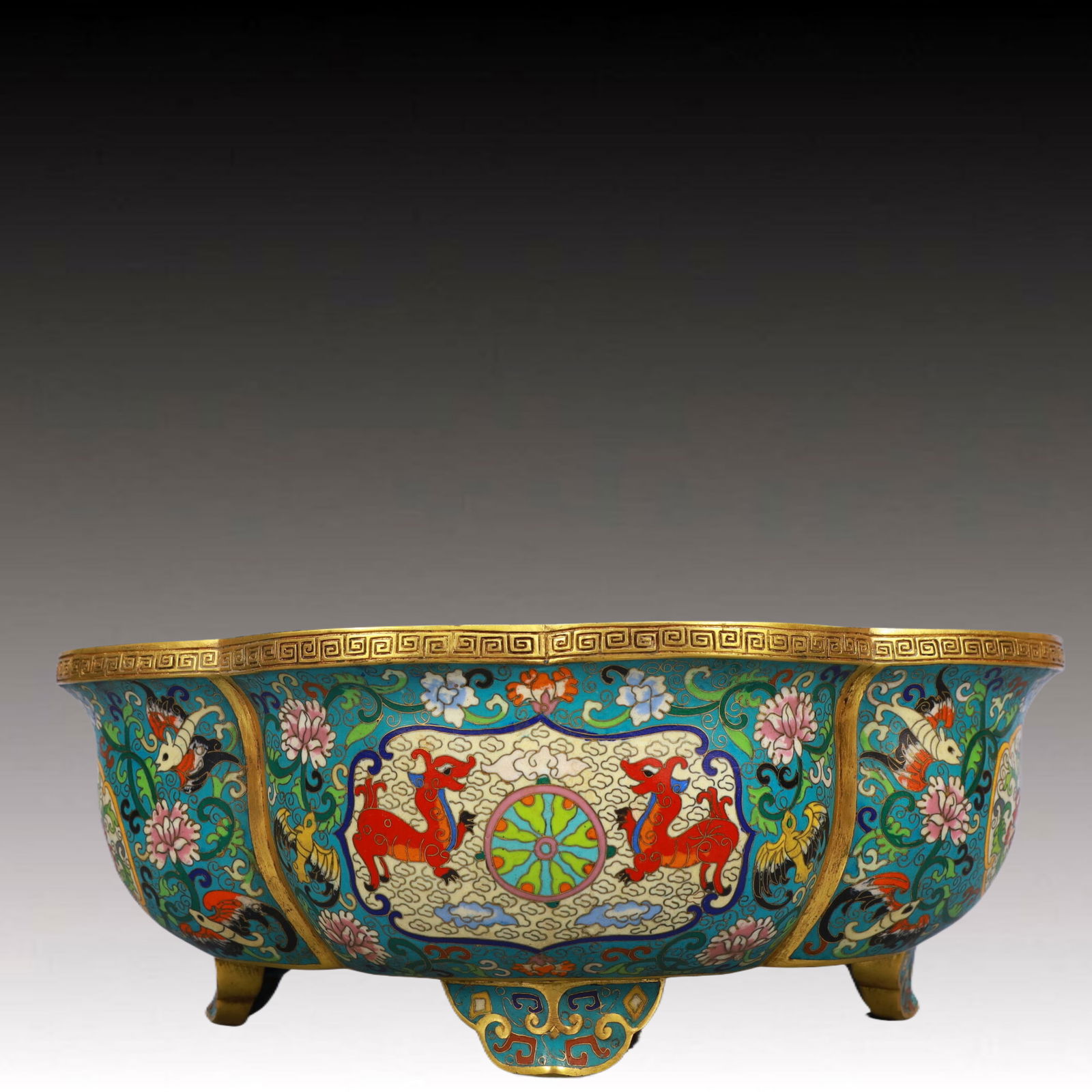 A Rare Cloisonne Flower Bats and Peach Pattern Four legs Brush Washer: A Rare Cloisonne Flower Bats and Peach Pattern Four legs Brush Washer, Qing Dynasty, China, Qianlong Four-character Mark, Size:14.2inx10.6inx5.3in, Weight:6000g 景泰蓝花卉