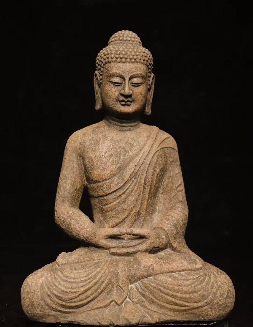 A Solemn Sandstone Statue of Sakyamuni: A Solemn Sandstone Statue of Sakyamuni,Tang Dynasty, China,Size:19.7inx13inx11in 一尊庄严的砂岩释迦摩尼像,中国ࢁ