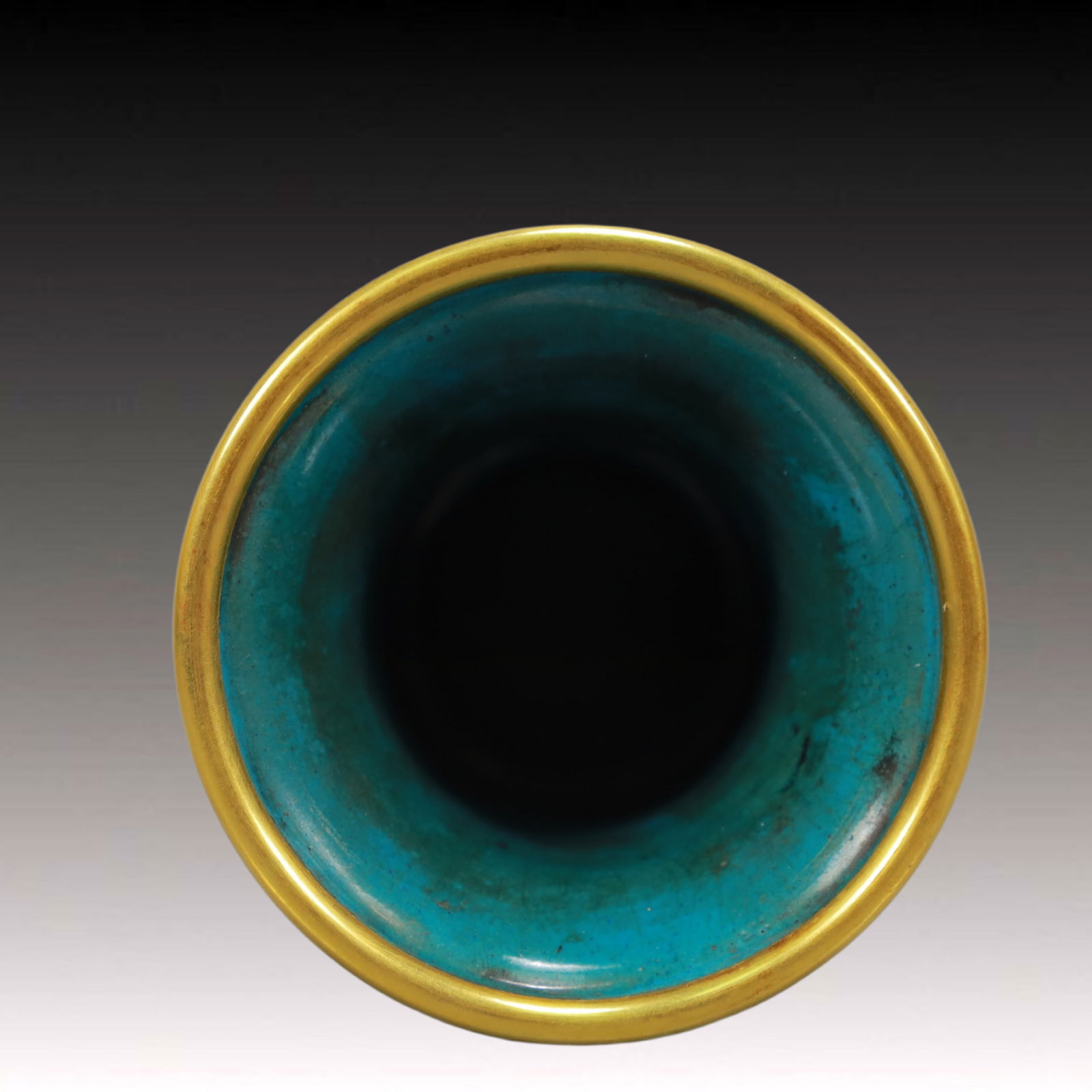 An Exquisite Painted Enamel Figure Pattern Vase - 11