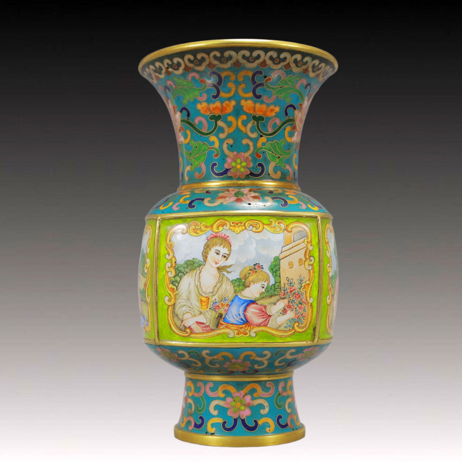 An Exquisite Painted Enamel Figure Pattern Vase - 7