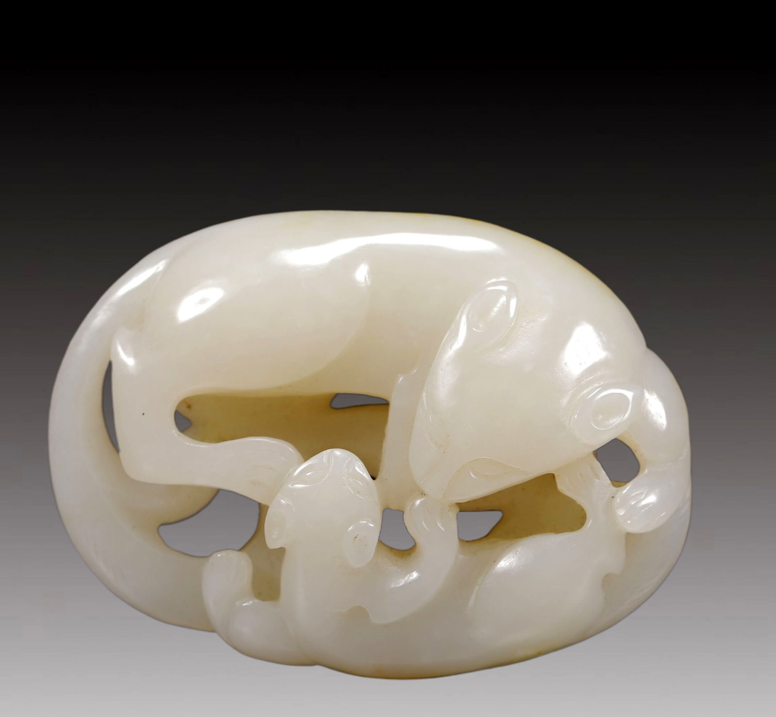An Exquisite White Jade Auspicious Beast Ornament (1 of 4)