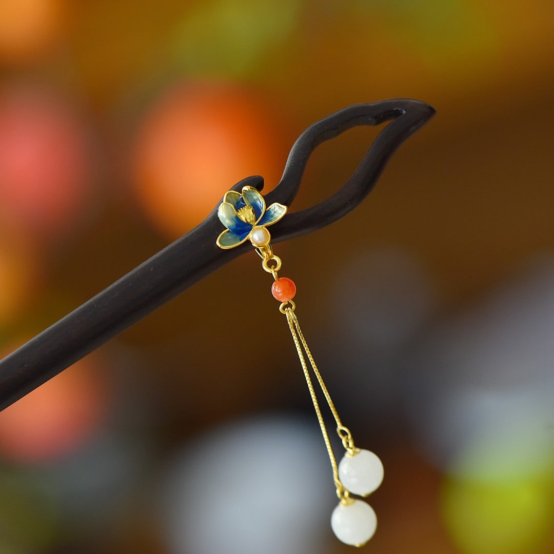 An Exquisite Sterling Silver-Gold Plated Inlaid White Jade Ebony Hairpin: An Exquisite Sterling Silver-Gold Plated Inlaid White Jade Ebony Hairpin 纯银镀金镶白玉黑檀木发簪
