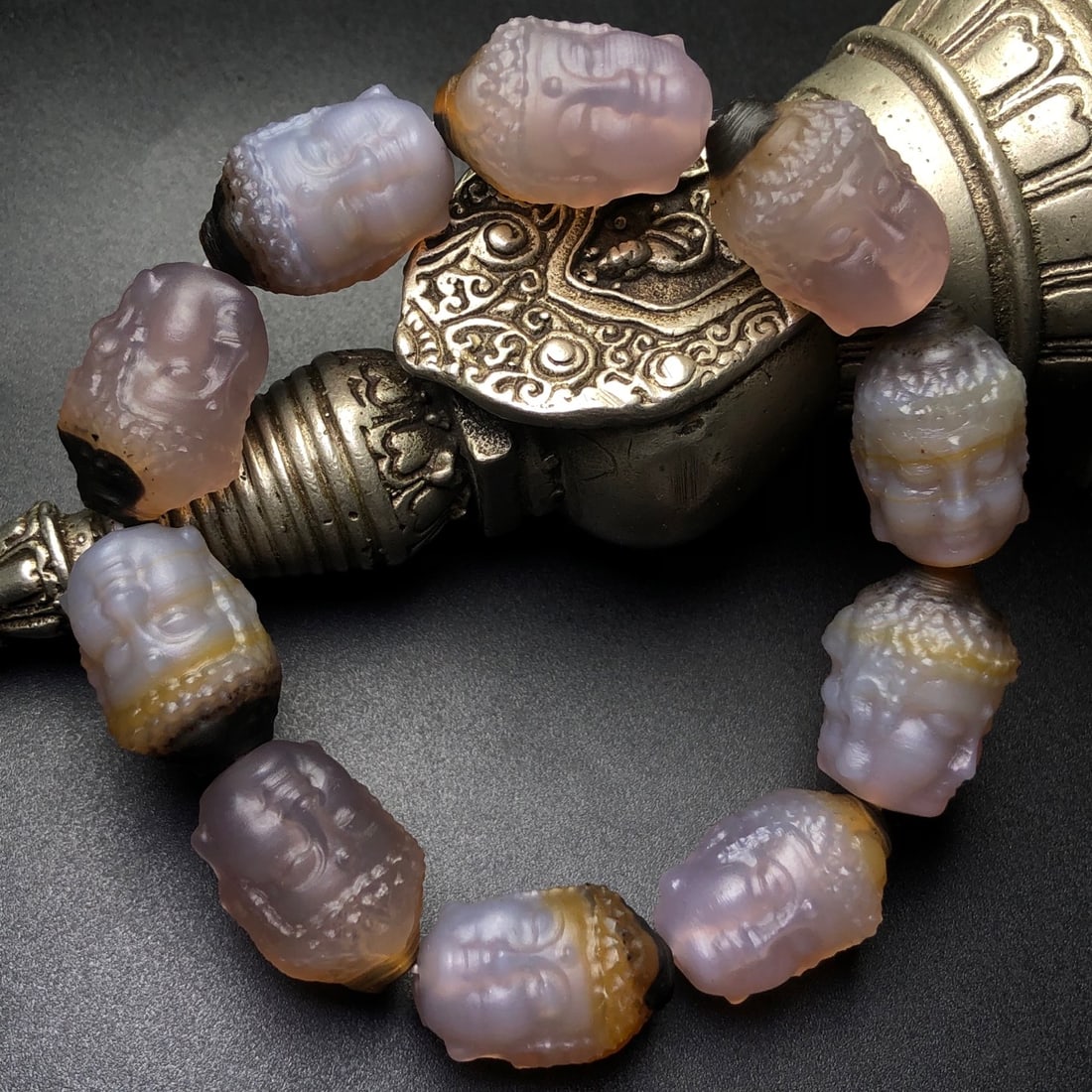 An Exquisite Agate Bracelets - 6