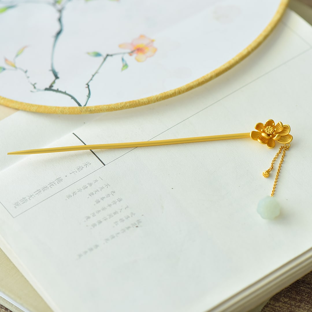 An Exquisite Sterling Silver-Gold Plated Inlaid White Jade Hairpin: An Exquisite Sterling Silver-Gold Plated Inlaid White Jade Hairpin 纯银镀金镶白玉发簪