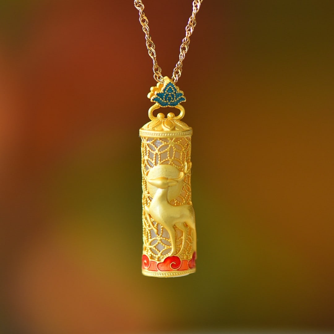 An Exquisite Sterling Silver-Gold Plated Inlaid White Jade Pendant: An Exquisite Sterling Silver-Gold Plated Inlaid White Jade Pendant,Size:7mmx23mm 纯银镀金镶白玉吊坠