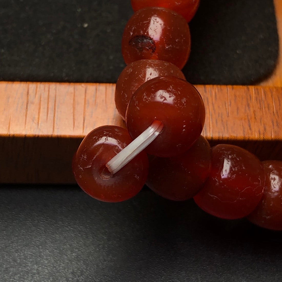 An Exquisite Agate Bracelets - 9