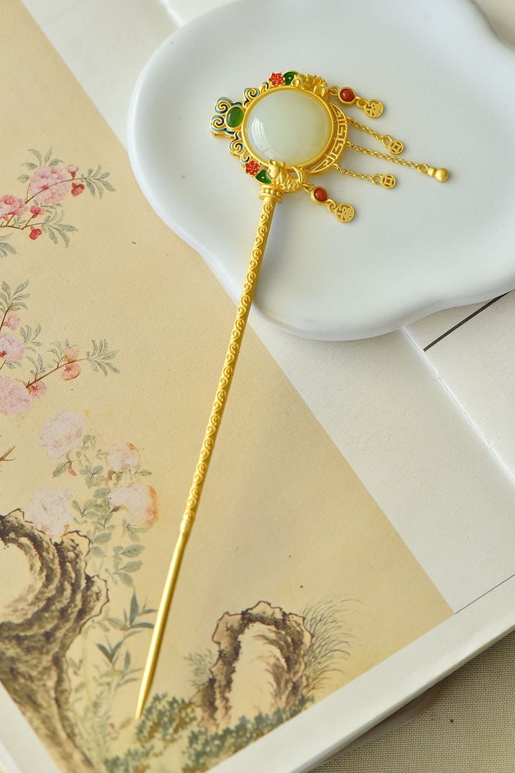 An Exquisite Sterling Silver-Gold Plated Inlaid White Jade Hairpin: An Exquisite Sterling Silver-Gold Plated Inlaid White Jade Hairpin,Size:20mmx20mm 纯银镀金镶白玉发簪