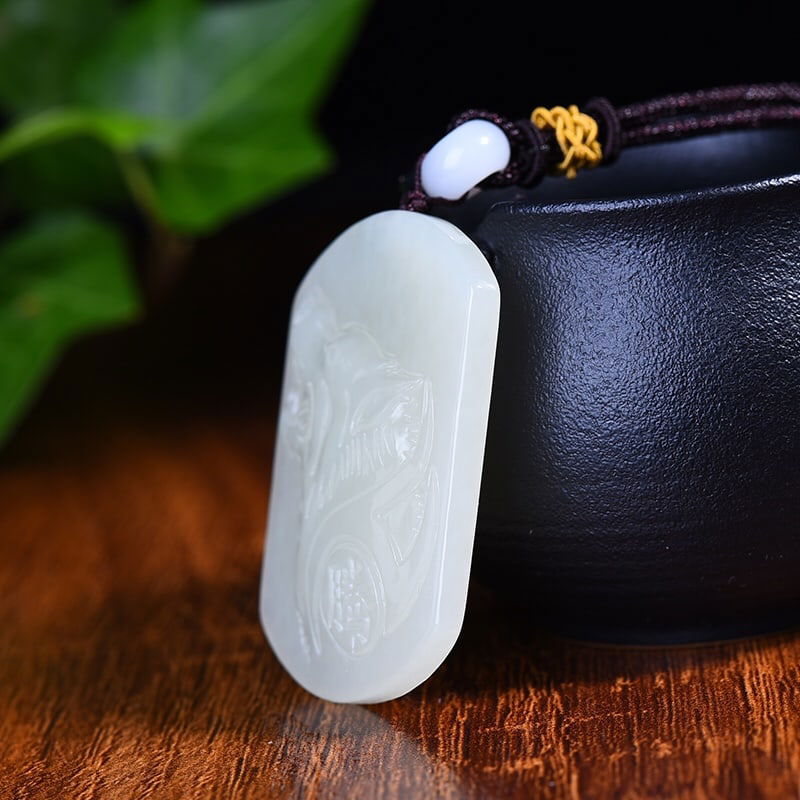 An Exquisite White Jade Wolf-head Pattern Pendant - 3