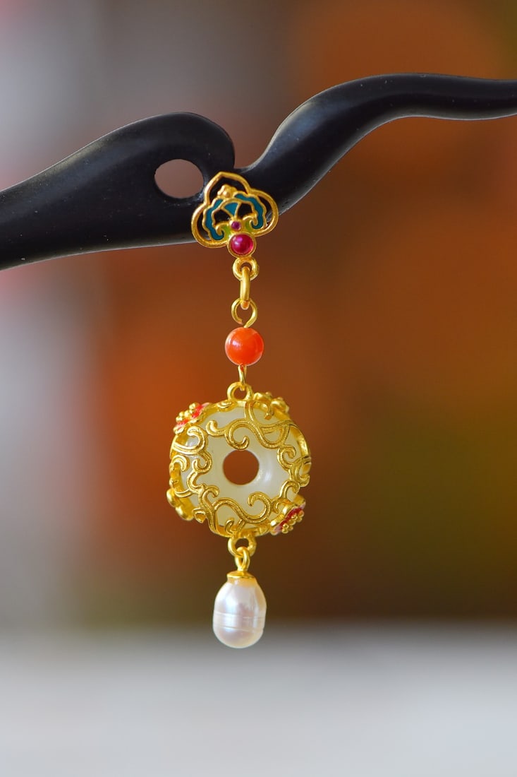 An Exquisite Sterling Silver-Gold Plated Inlaid White Jade Enamel Ebony Hairpin: An Exquisite Sterling Silver-Gold Plated Inlaid White Jade Enamel Ebony Hairpin 纯银镀金镶白玉珐琅黑檀木发簪