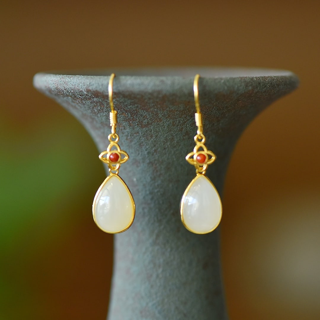 A Pair of Exquisite Sterling Silver-Gold Plated Inlaid White Jade Earrings: A Pair of Exquisite Sterling Silver-Gold Plated Inlaid White Jade Earrings,Size:8mmx12mm 一对纯银镀金镶白玉耳环