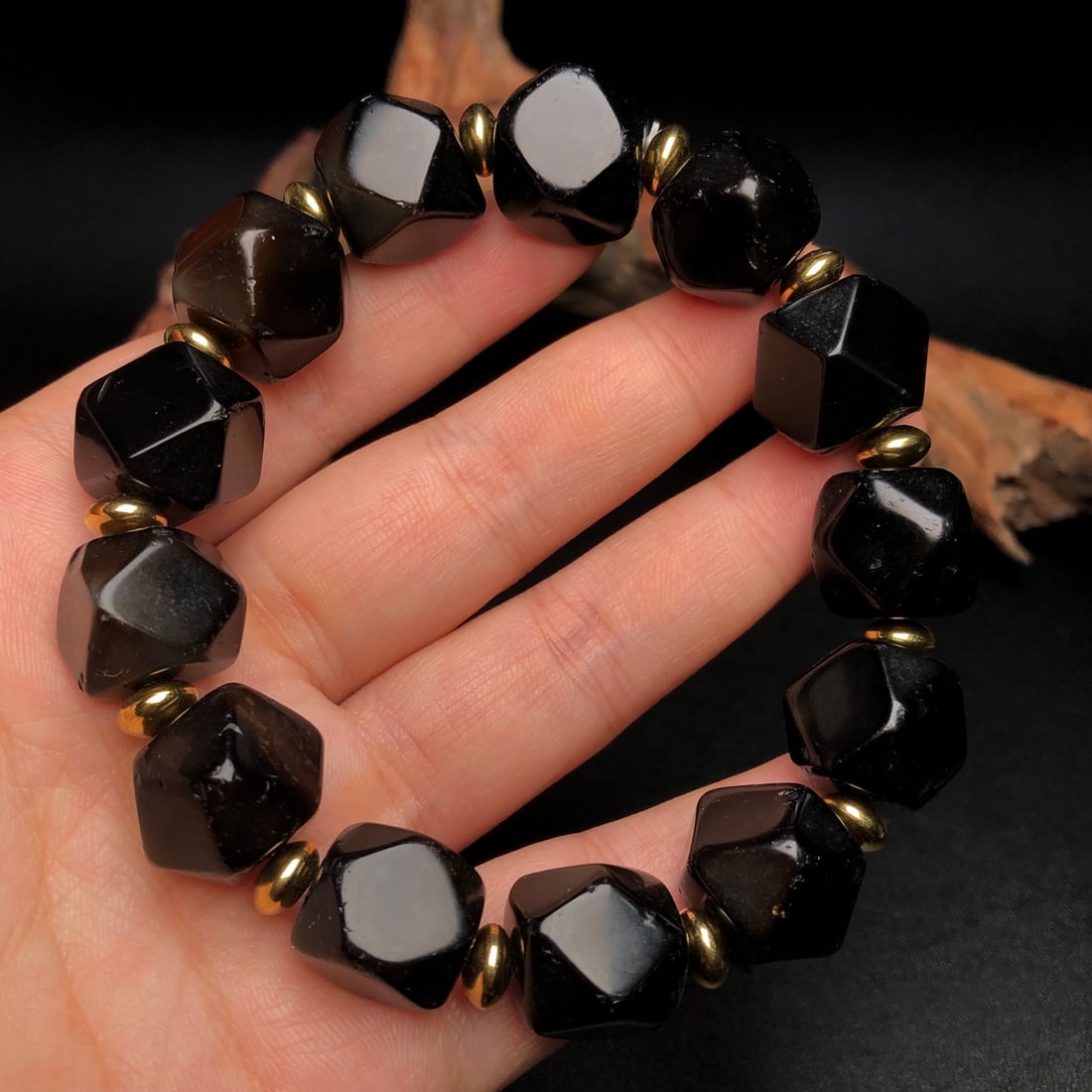 An Exquisite Agate Bracelets: An Exquisite Agate Bracelets,Size:14mm 玛瑙手串
