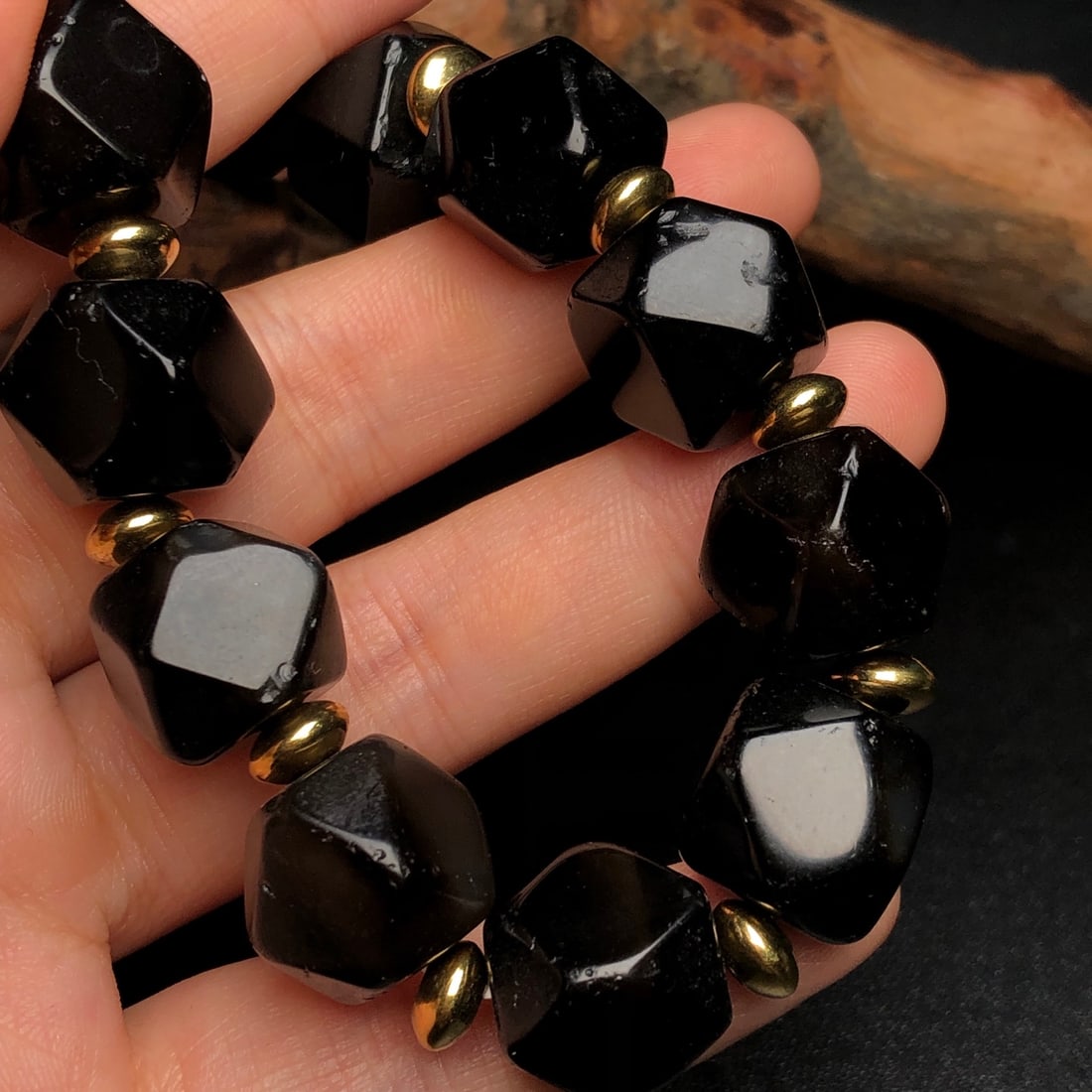 An Exquisite Agate Bracelets - 7