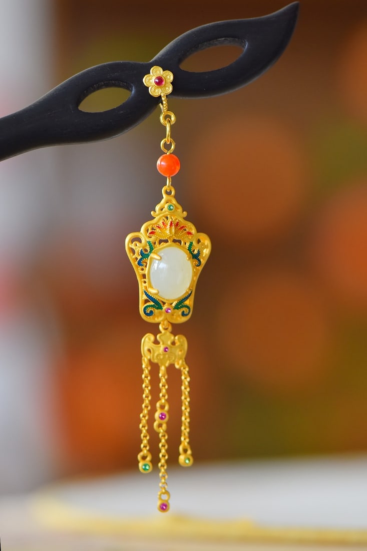 An Exquisite Sterling Silver-Gold Plated Inlaid White Jade Enamel Ebony Hairpin: An Exquisite Sterling Silver-Gold Plated Inlaid White Jade Enamel Ebony Hairpin 纯银镀金镶白玉珐琅黑檀木发簪