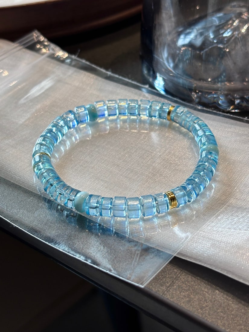 An Exquisite Aquamarine Bracelets: An Exquisite Aquamarine Bracelets,Size:7mm,Weight:17.7g 海蓝宝手串