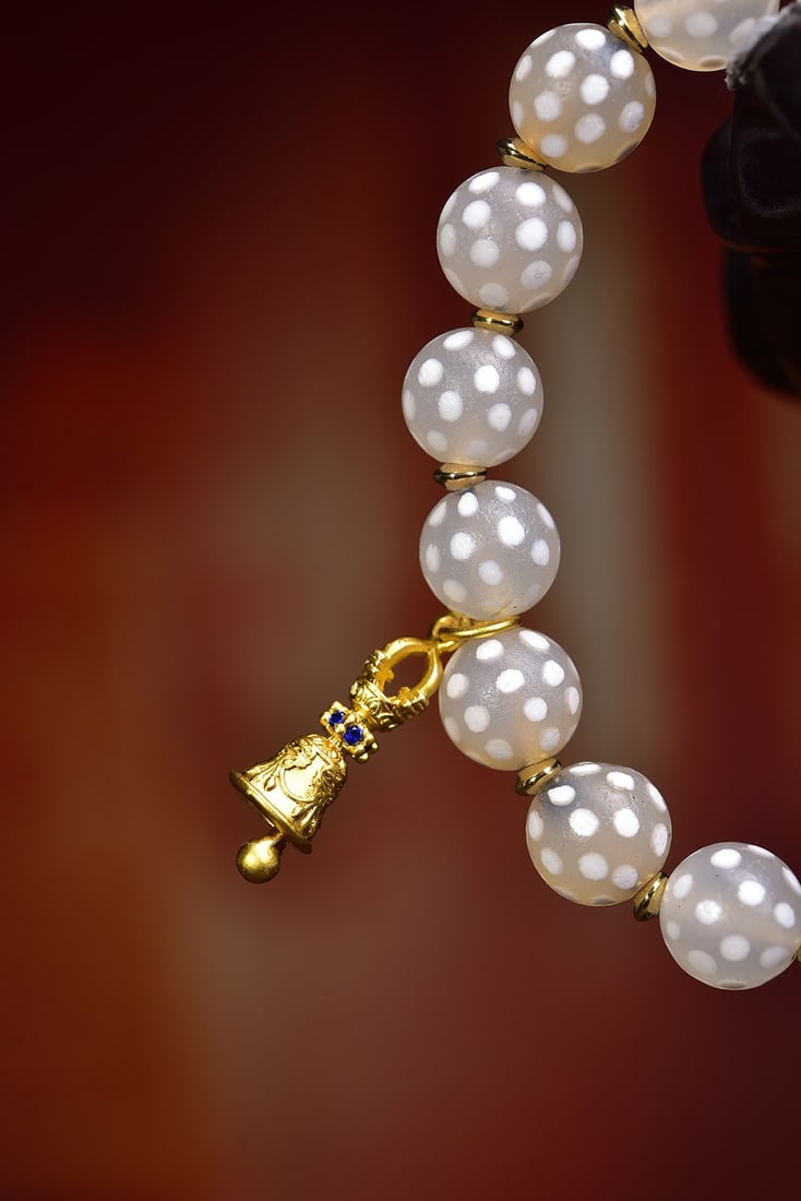 An Exquisite Dzi Bead Bracelets - 4