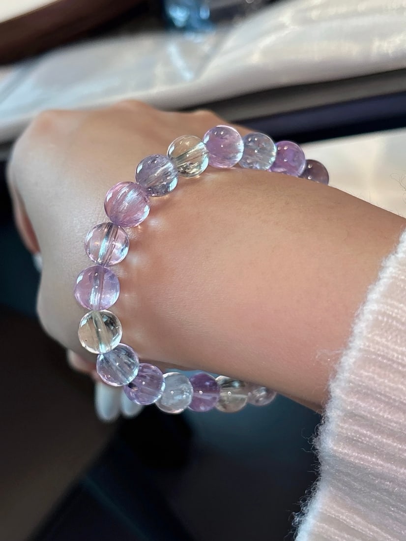 An Exquisite Crystal Bracelets - 5
