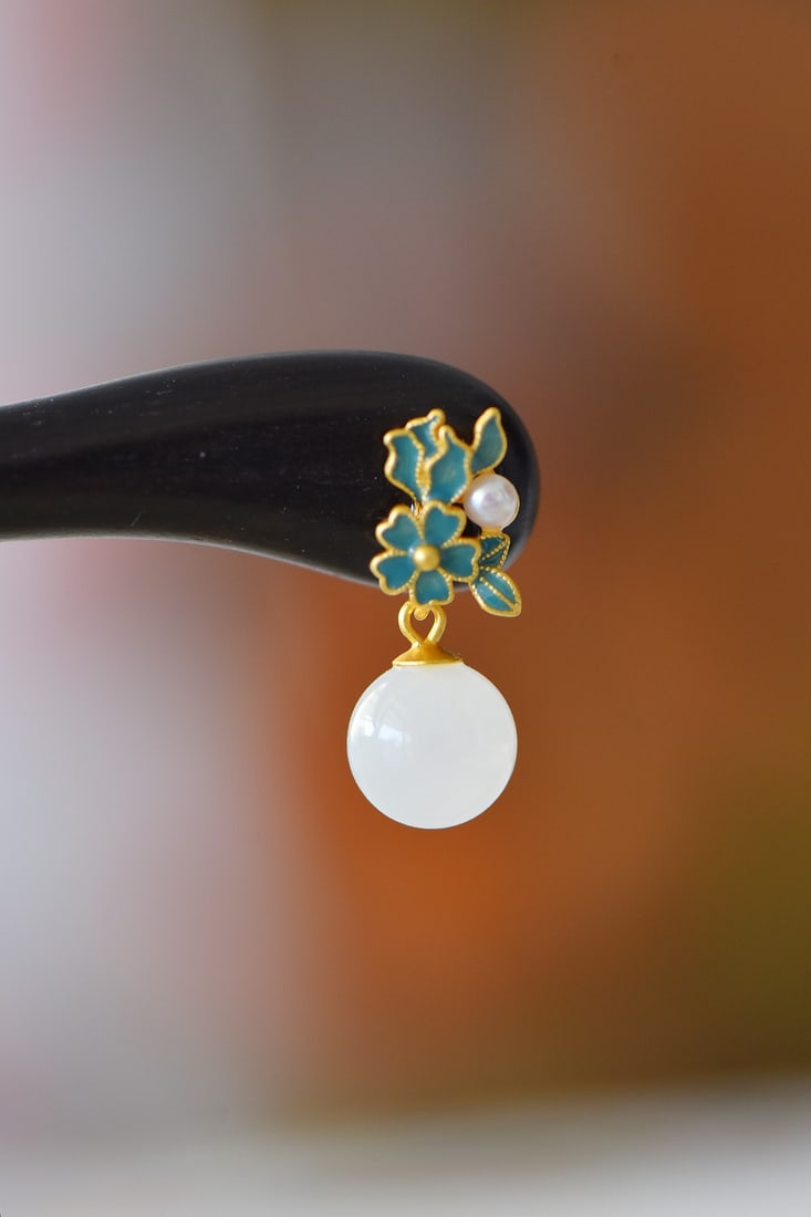 An Exquisite Sterling Silver-Gold Plated Inlaid White Jade Enamel Ebony Hairpin: An Exquisite Sterling Silver-Gold Plated Inlaid White Jade Enamel Ebony Hairpin 纯银镀金镶白玉珐琅黑檀木发簪