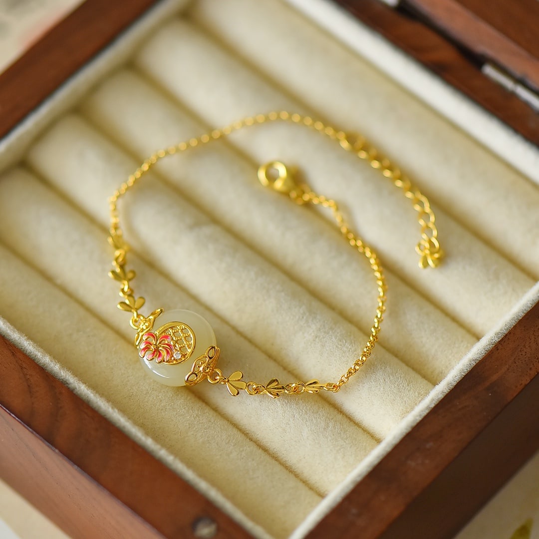 An Exquisite Sterling Silver-Gold Plated Inlaid White Jade Enamel Bracelet: An Exquisite Sterling Silver-Gold Plated Inlaid White Jade Enamel Bracelet,Size:13mmx13mm 纯银镀金镶白玉珐琅手镯