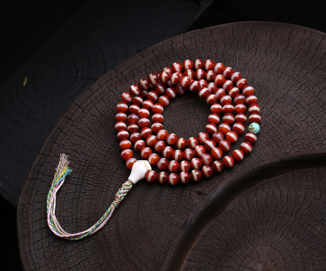 An Exquisite Agate Necklace - 6
