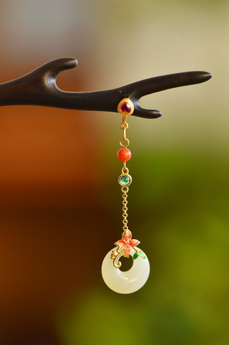 An Exquisite Sterling Silver-Gold Plated Inlaid White Jade Ebony Hairpin: An Exquisite Sterling Silver-Gold Plated Inlaid White Jade Ebony Hairpin, 纯银镀金镶白玉黑檀木发簪