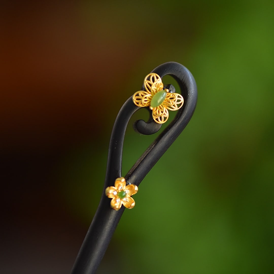 An Exquisite Sterling Silver-Gold Plated Inlaid Jasper Ebony Hairpin: An Exquisite Sterling Silver-Gold Plated Inlaid Jasper Ebony Hairpin,Size:2mmx2mm,3mmx6mm 纯银镀金镶碧玉黑檀木发簪