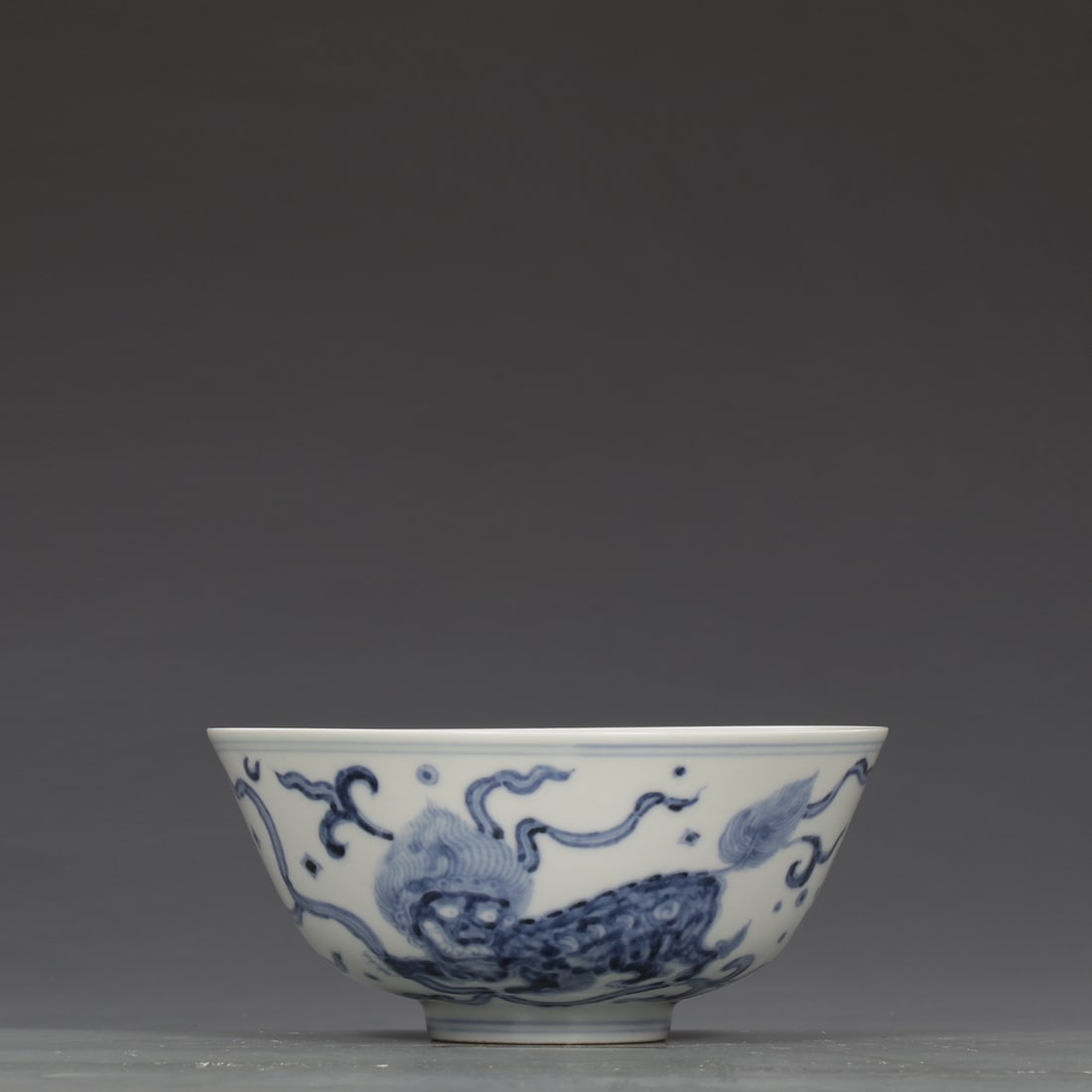 An Exquisite Blue and White Lion Pattern Bowl: An Exquisite Blue and White Lion Pattern Bowl,Ming Dynasty,China ,Chenghua Six-character Mark,Size:2.8inx6.2in 青花狮子纹碗,中国明代,成