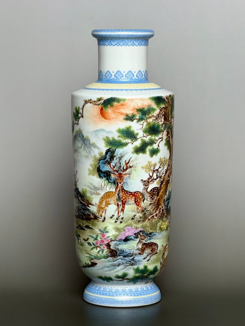 An Exquisite Enamel Pine and Deer Pattern Vase - 3