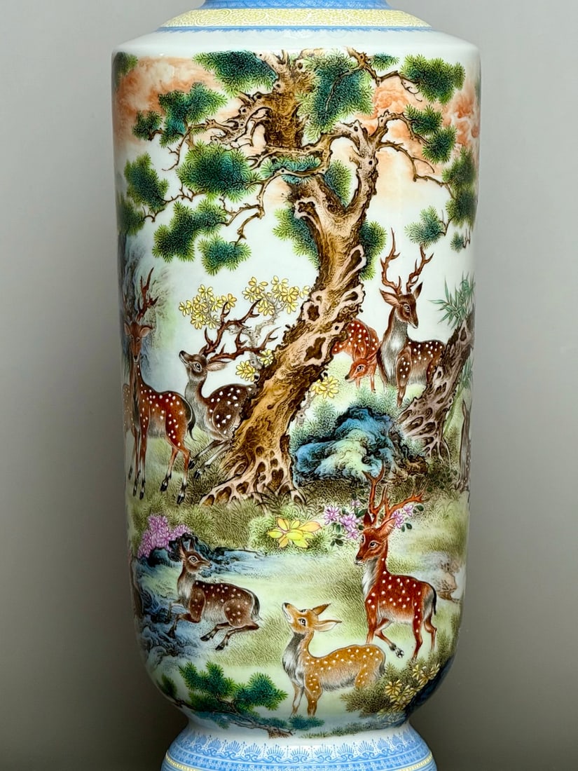 An Exquisite Enamel Pine and Deer Pattern Vase - 5