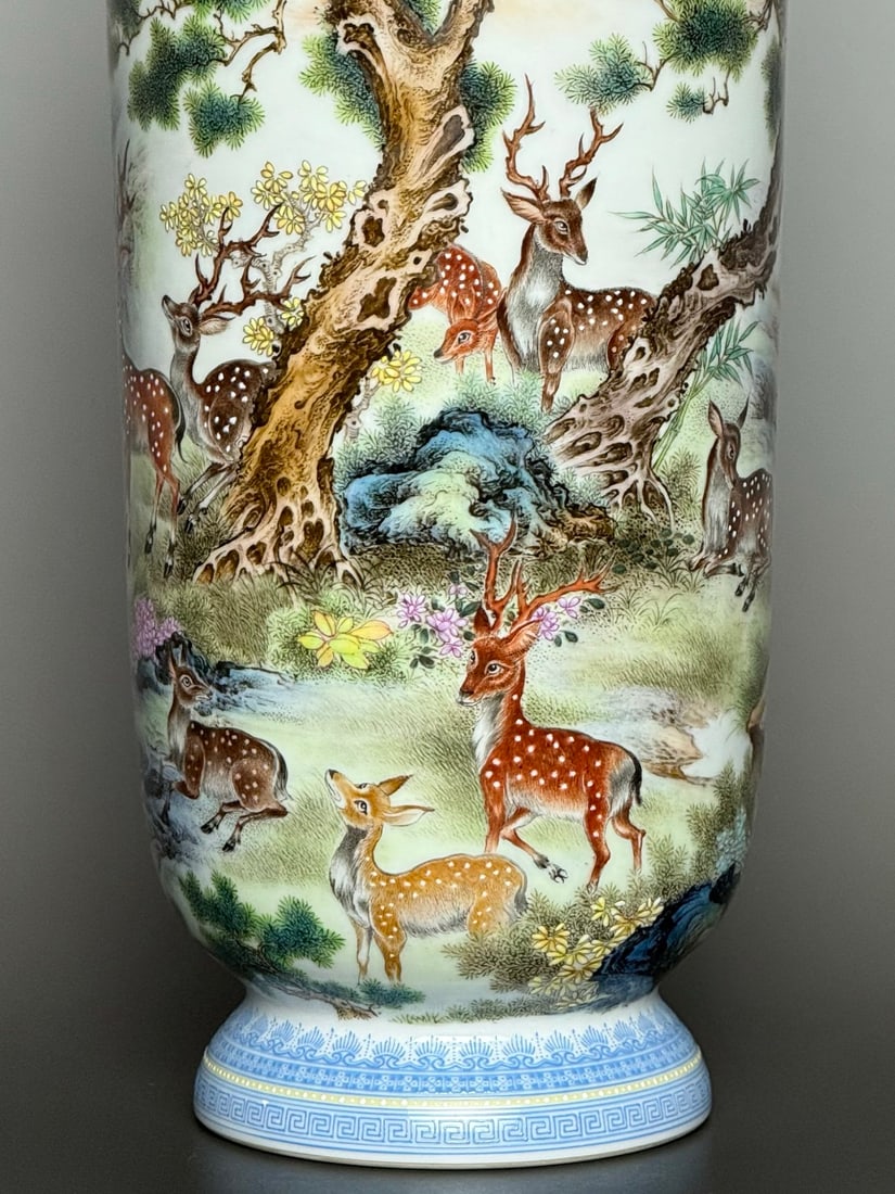 An Exquisite Enamel Pine and Deer Pattern Vase - 8