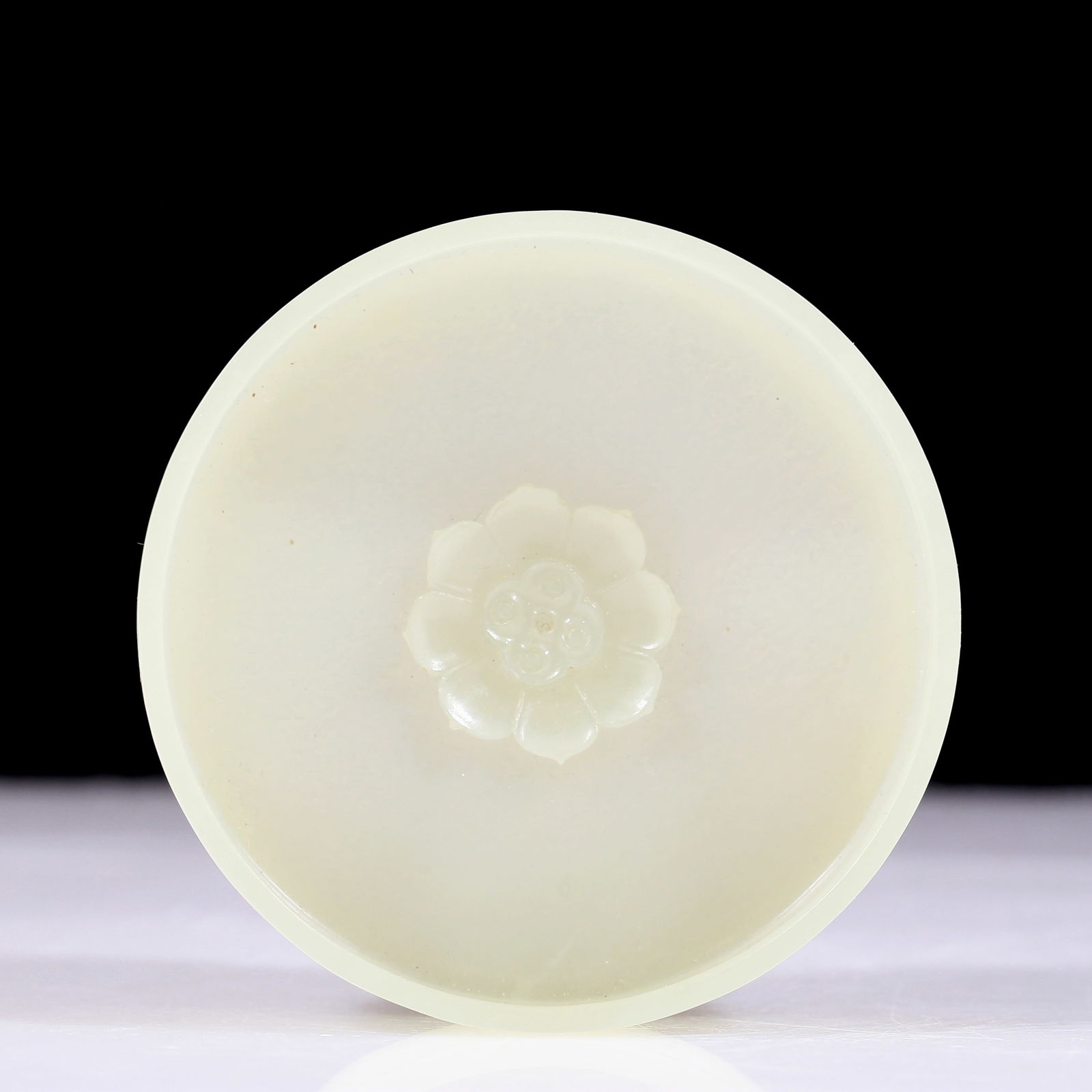 An exquisite white jade flower pattern box - 4