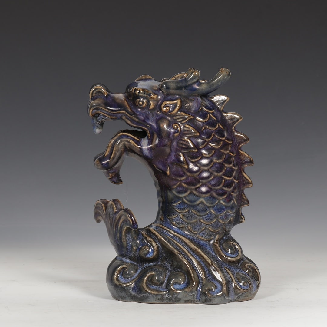 An Exquisite Jun yao Purple Glazed Dragon Ornament: An Exquisite Jun yao Purple Glazed Dragon Ornament,Song Dynasty,China,Size:7.9inx5.7in 钧窑紫釉龙摆件,中国宋代