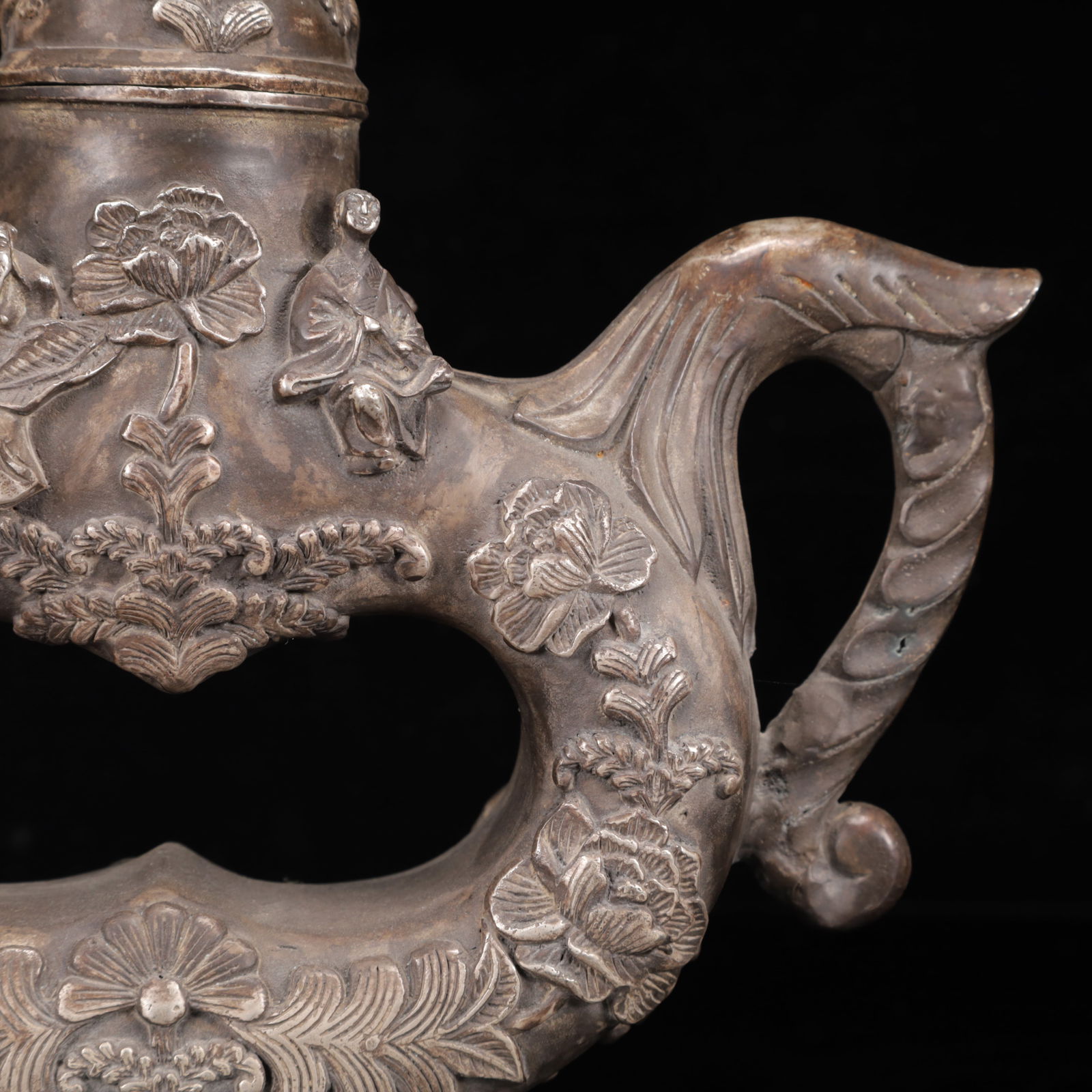 An Exquisite Silver Flower Pattern Phoenix Ornament - 4